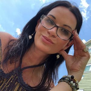 Meet your Posher, Renee